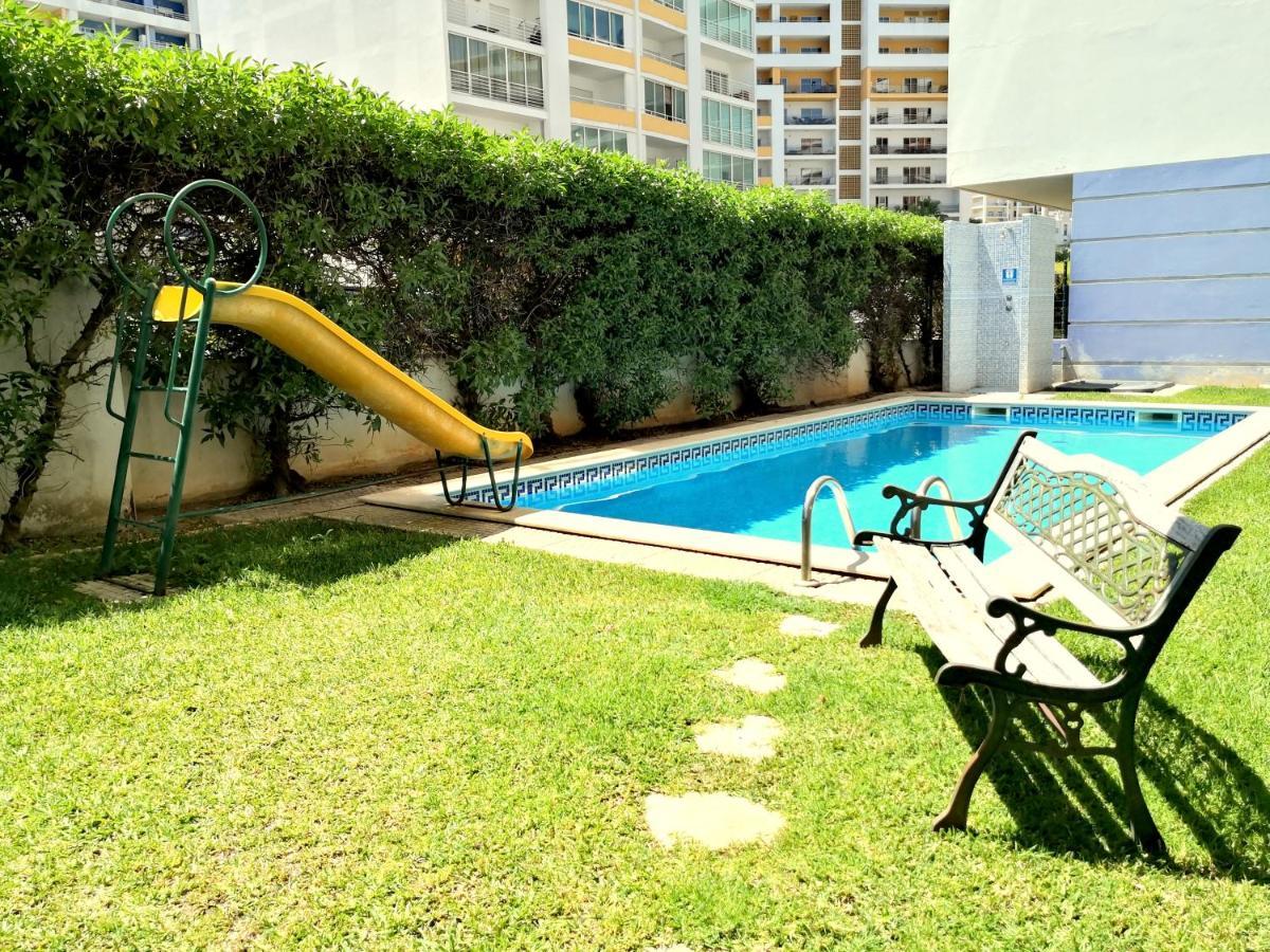 Sunny Flat - Pool + Wifi -